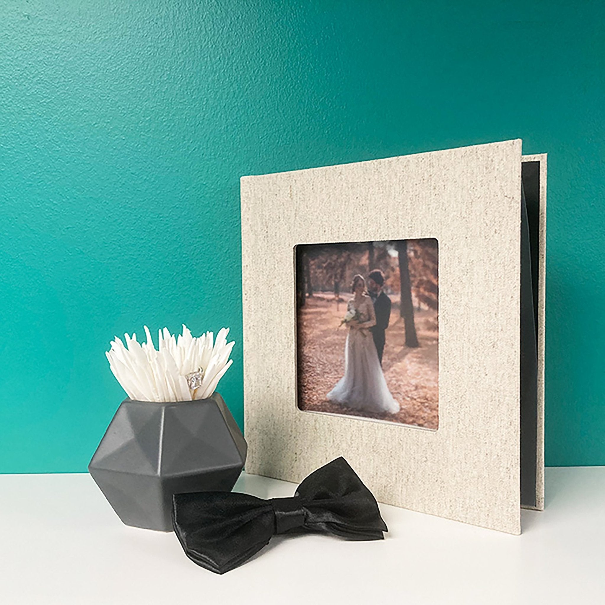 Natural Linen Photobook - Peleman Industries Inc. -